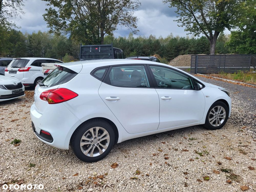 Kia Ceed 1.4 CVVT Attract - 20