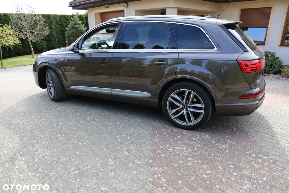Audi Q7 - 11