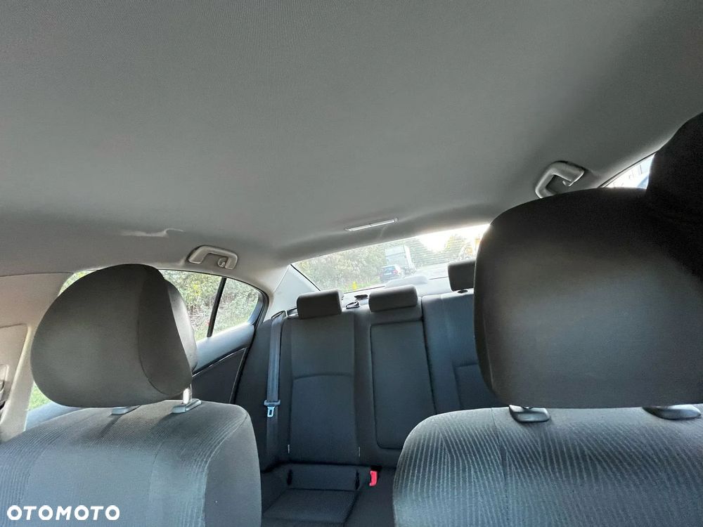 Toyota Avensis 1.8 Luna EU5 - 16