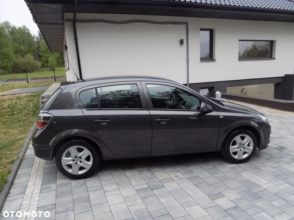 Opel Astra 1.6 Fun - 19
