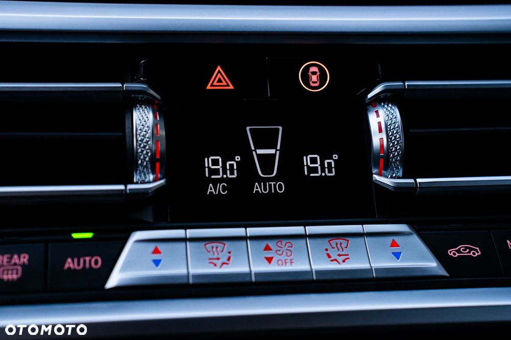 BMW Seria 3 318d MHEV Sport Line - 30