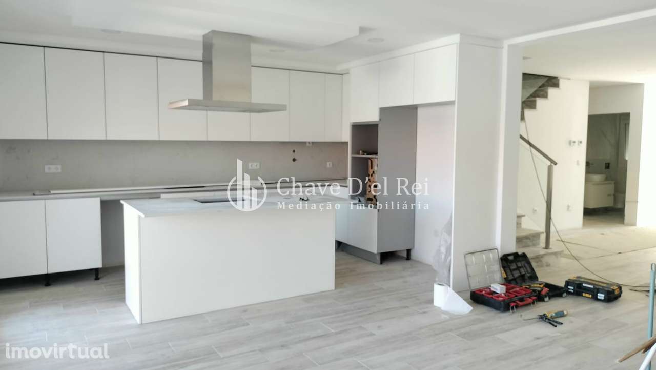 Moradia em Banda T3+2 Venda em Orgens,Viseu - Grande imagem: 2/20