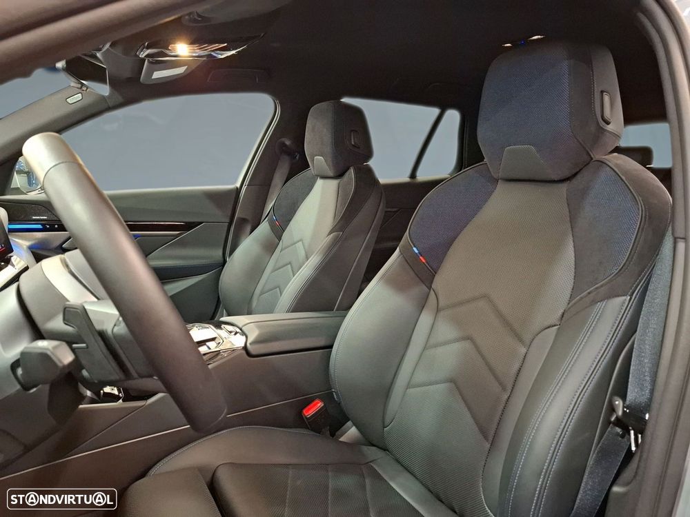 BMW 530 e Pack Desportivo M - 11