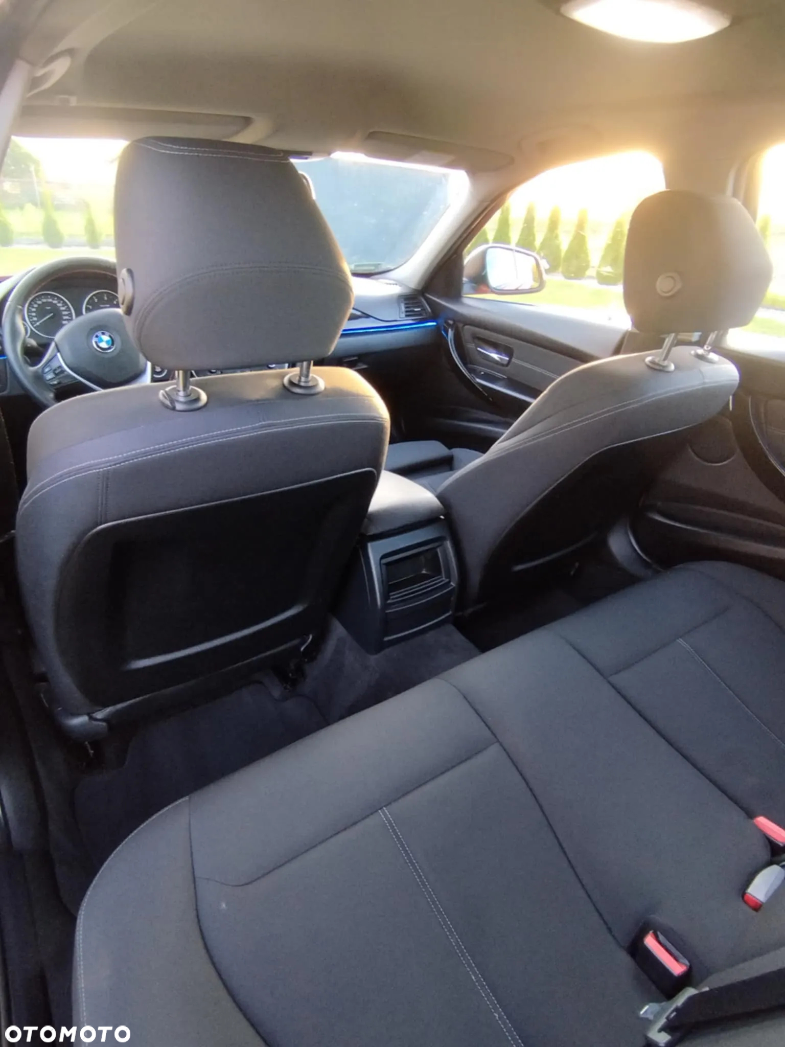 BMW Seria 3 318d Sport Line - 5