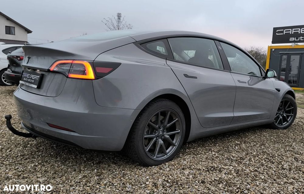 Tesla Model 3 - 15