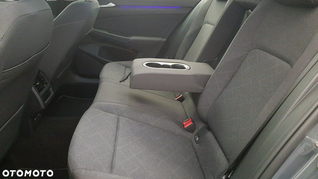 Volkswagen Golf - 21