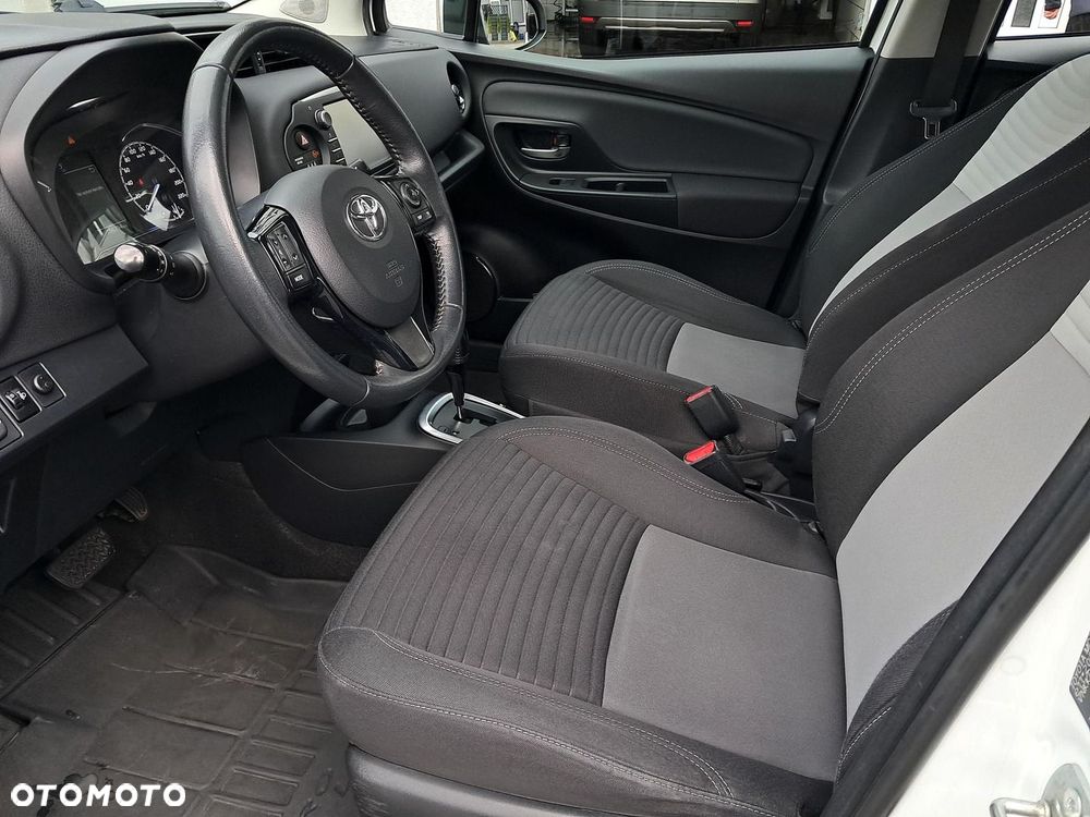 Toyota Yaris - 12