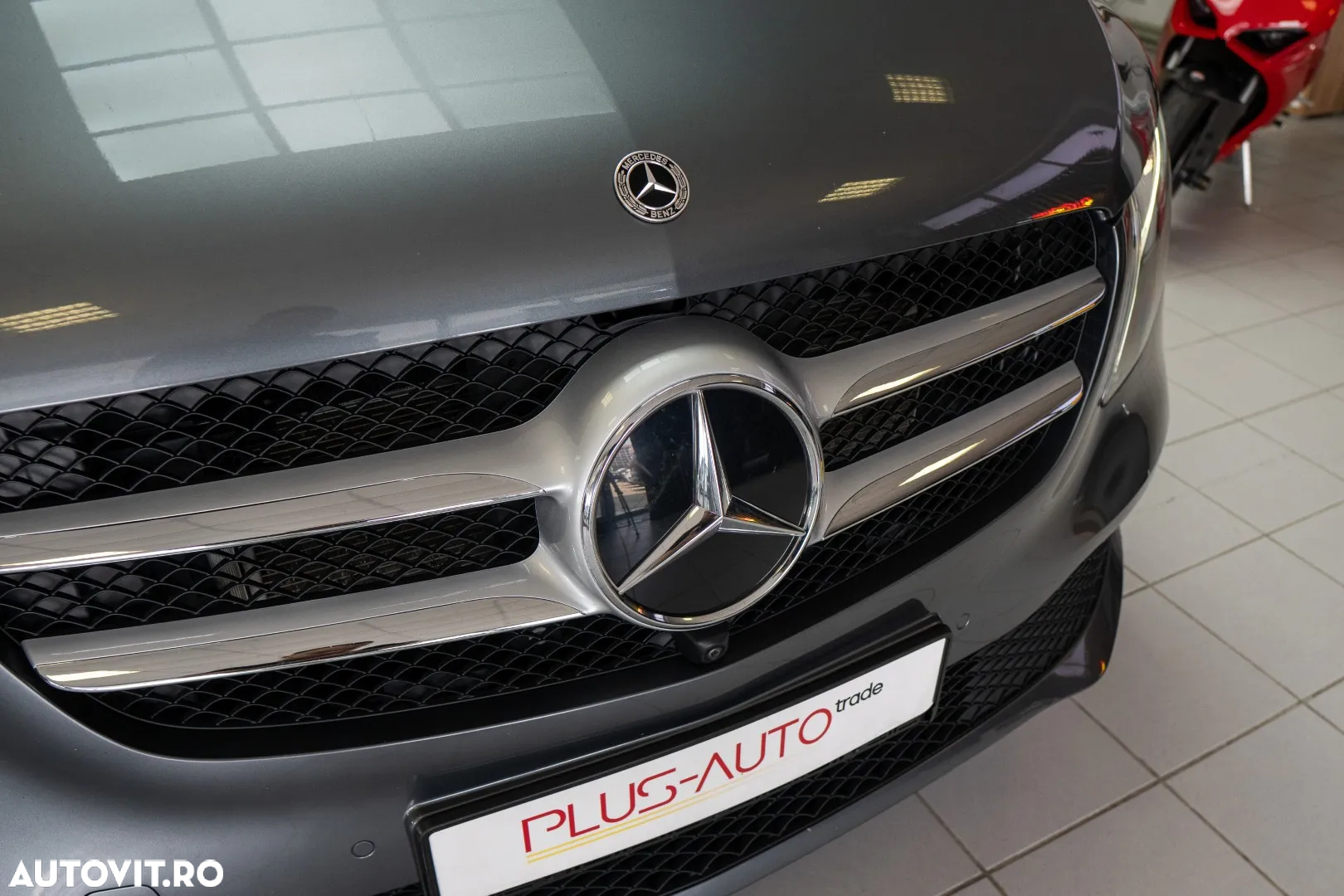 Mercedes-Benz V 250 d Combi Lung 190 CP AWD 9AT AVANTGARDE - 4