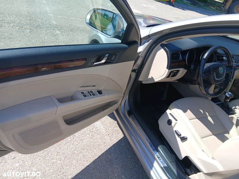 Skoda Superb 2.0 TDI 4X4 DSG Ambition - 13