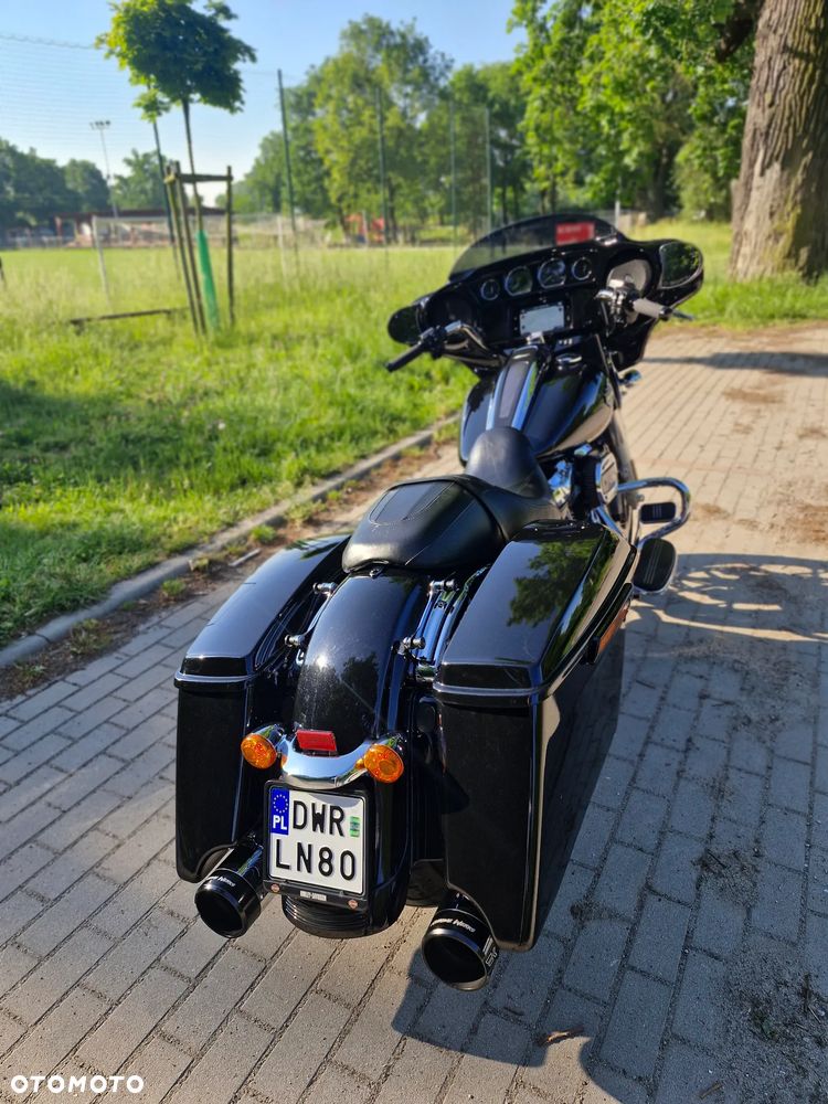 Harley-Davidson Touring Street Glide - 2