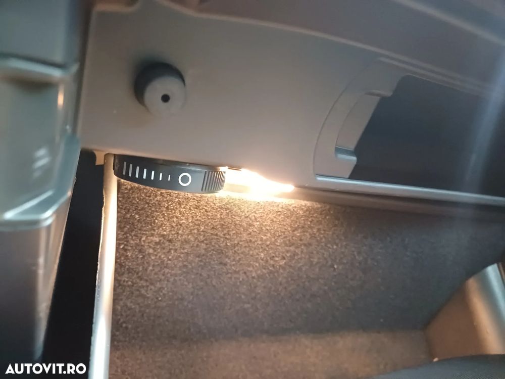 Skoda Octavia 2.0 TDI DSG Style - 34