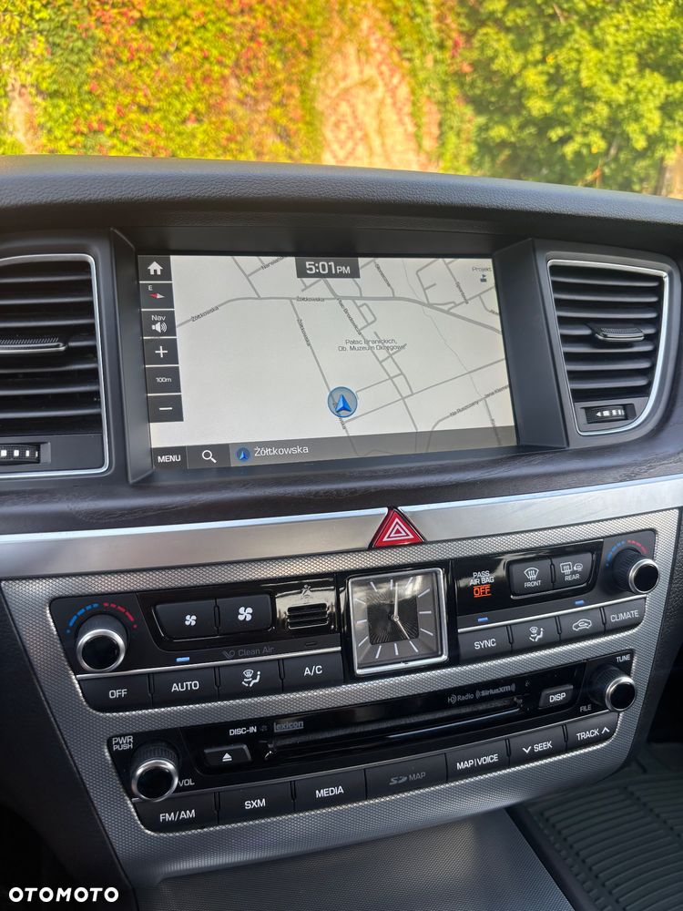 Hyundai Genesis - 9