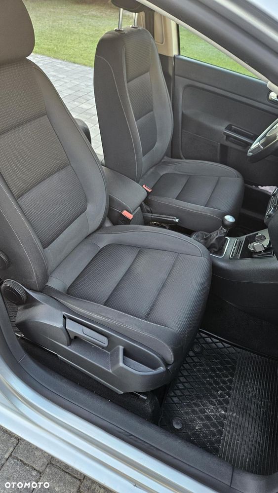 Volkswagen Golf Plus 1.6 TDI Comfortline - 18