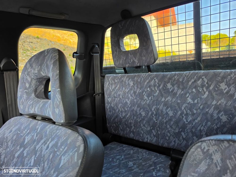 Mitsubishi L200 2.5 TD Club 3L - 8
