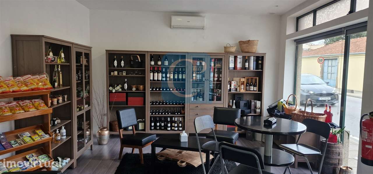 Cafetaria/Mercearia completamente equipada em Rio Tinto - Grande imagem: 3/21