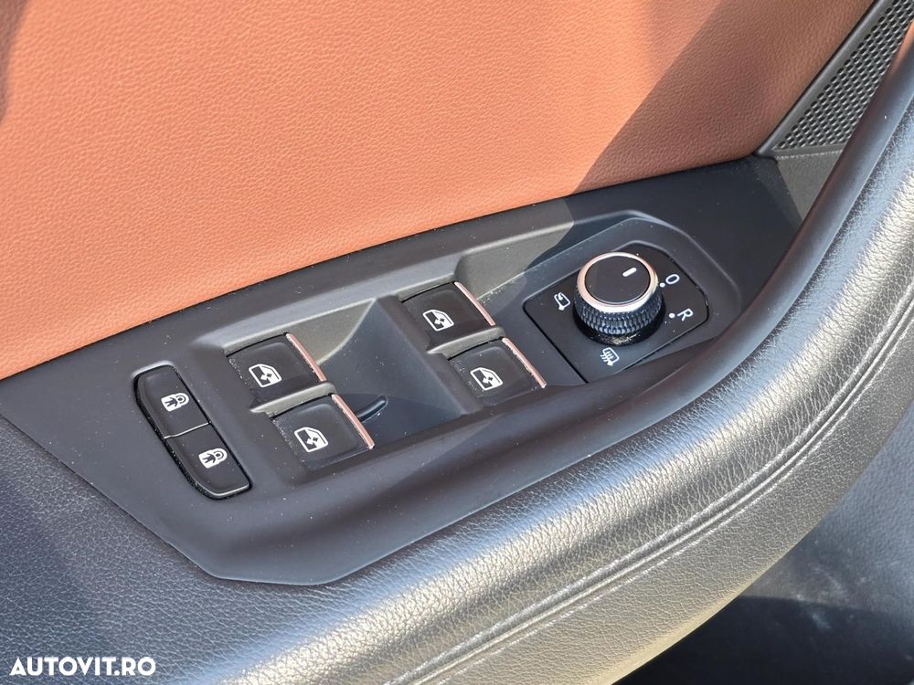 Volkswagen Touareg - 12