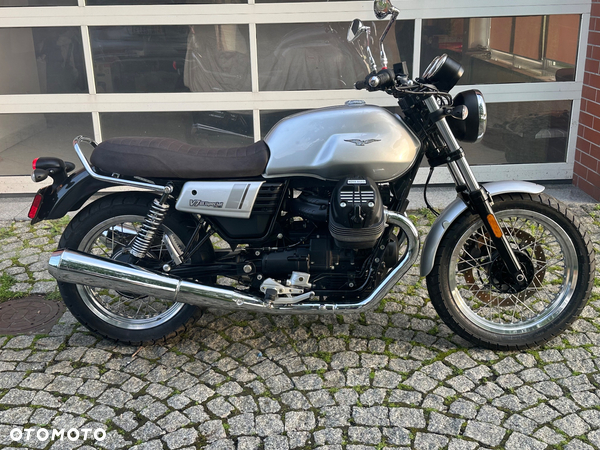 Moto Guzzi V7