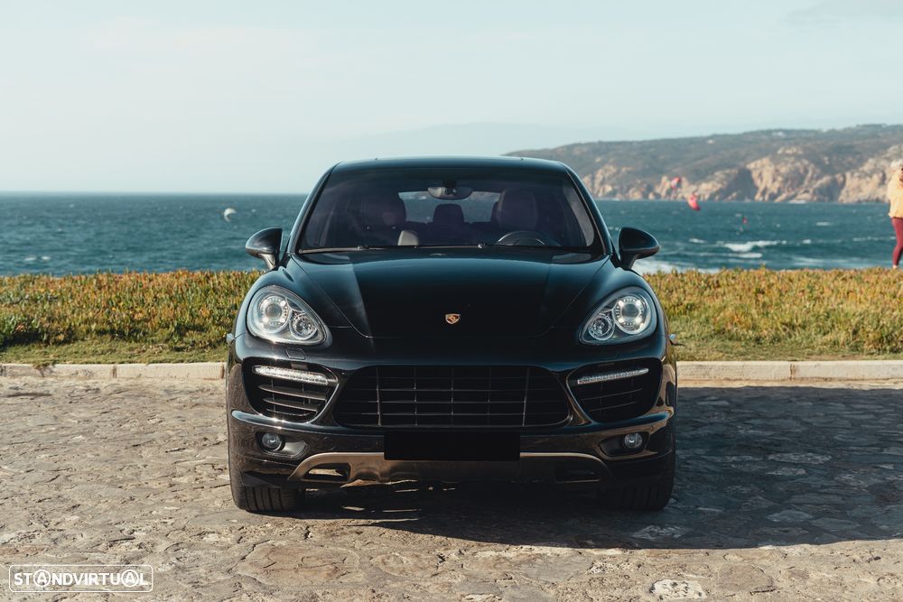 Porsche Cayenne Turbo - 10