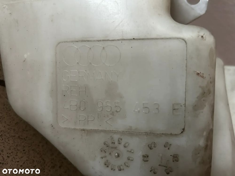 Zbiorniczek spryskiwaczy AUDI A6 AVANT (4B5, C5) 4B0955453E 1.9L diesel - 2
