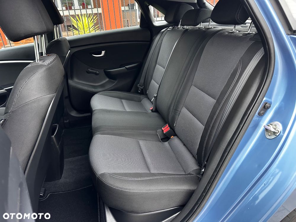 Hyundai i30 - 24