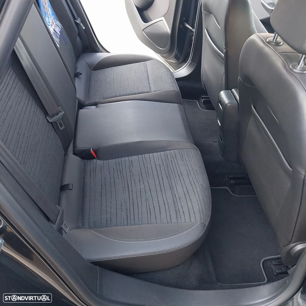 Opel Astra Sports Tourer 1.6 CDTi Executive S/S - 26