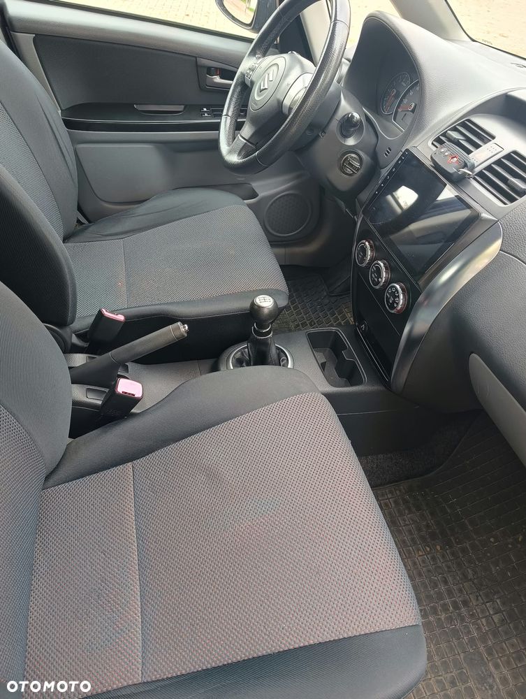 Suzuki SX4 - 17