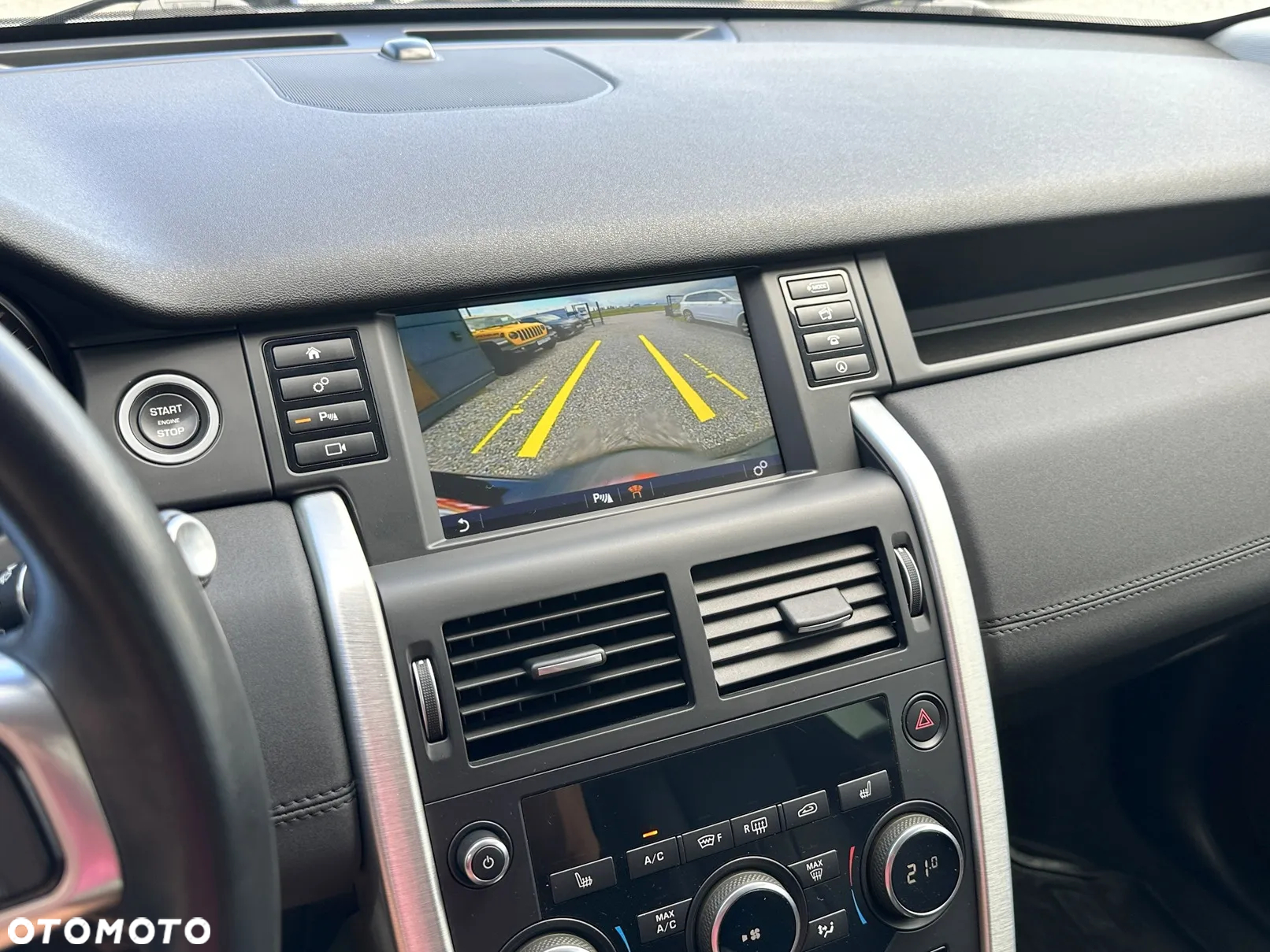 Land Rover Discovery Sport - 9