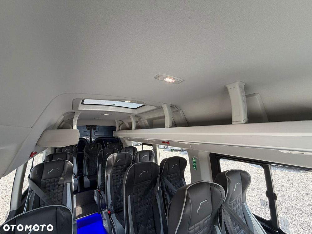 Ford Transit - 25