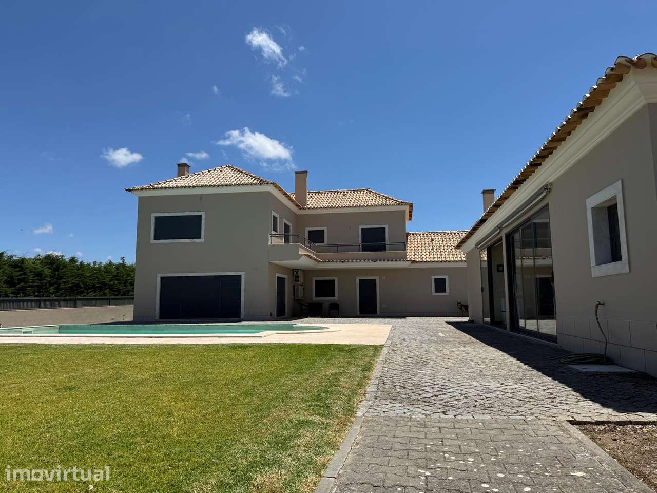 Moradia T5 de Luxo Renovada | 2.060 m² -  a 30 Minutos de Lisboa. - Grande imagem: 3/42