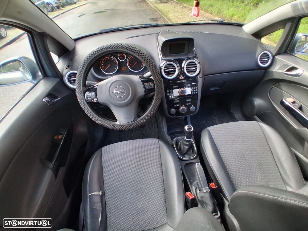 Opel Corsa 1.2 Enjoy - 26