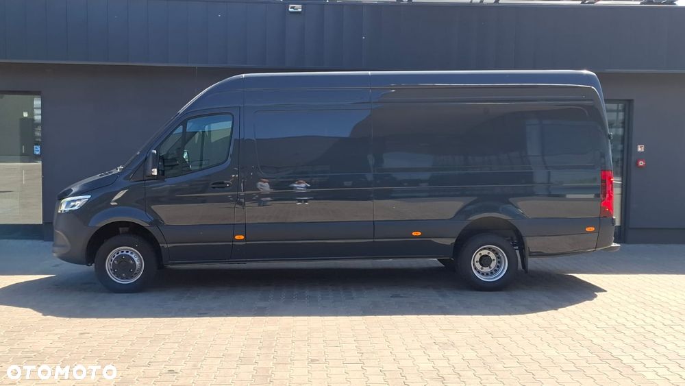 Mercedes-Benz Sprinter - 4