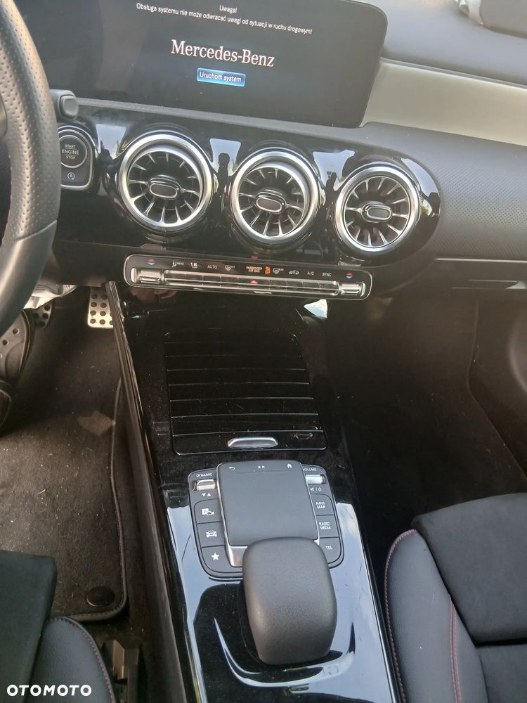 Mercedes-Benz Klasa A 200 4-Matic AMG Line 8G-DCT - 11