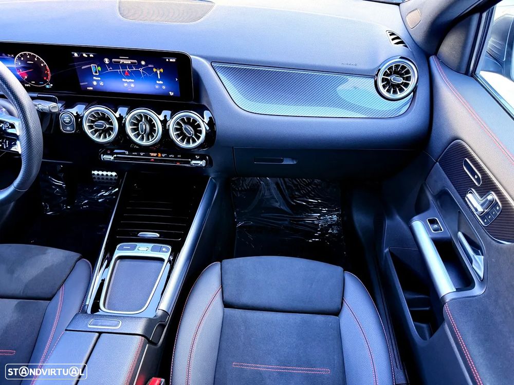 Mercedes-Benz GLA 200 AMG Line - 12