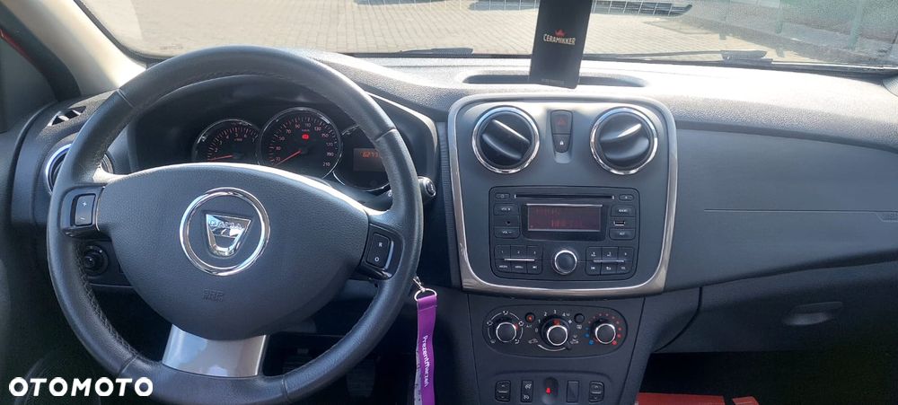 Dacia Sandero TCe 90 Celebration - 10