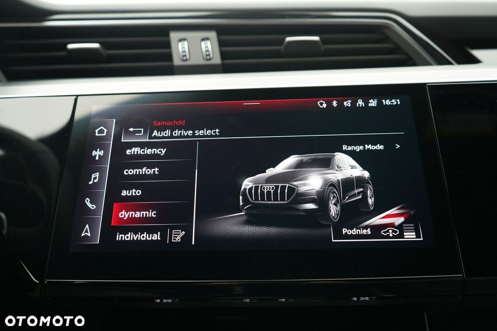 Audi Q8 Sportback e-tron - 32