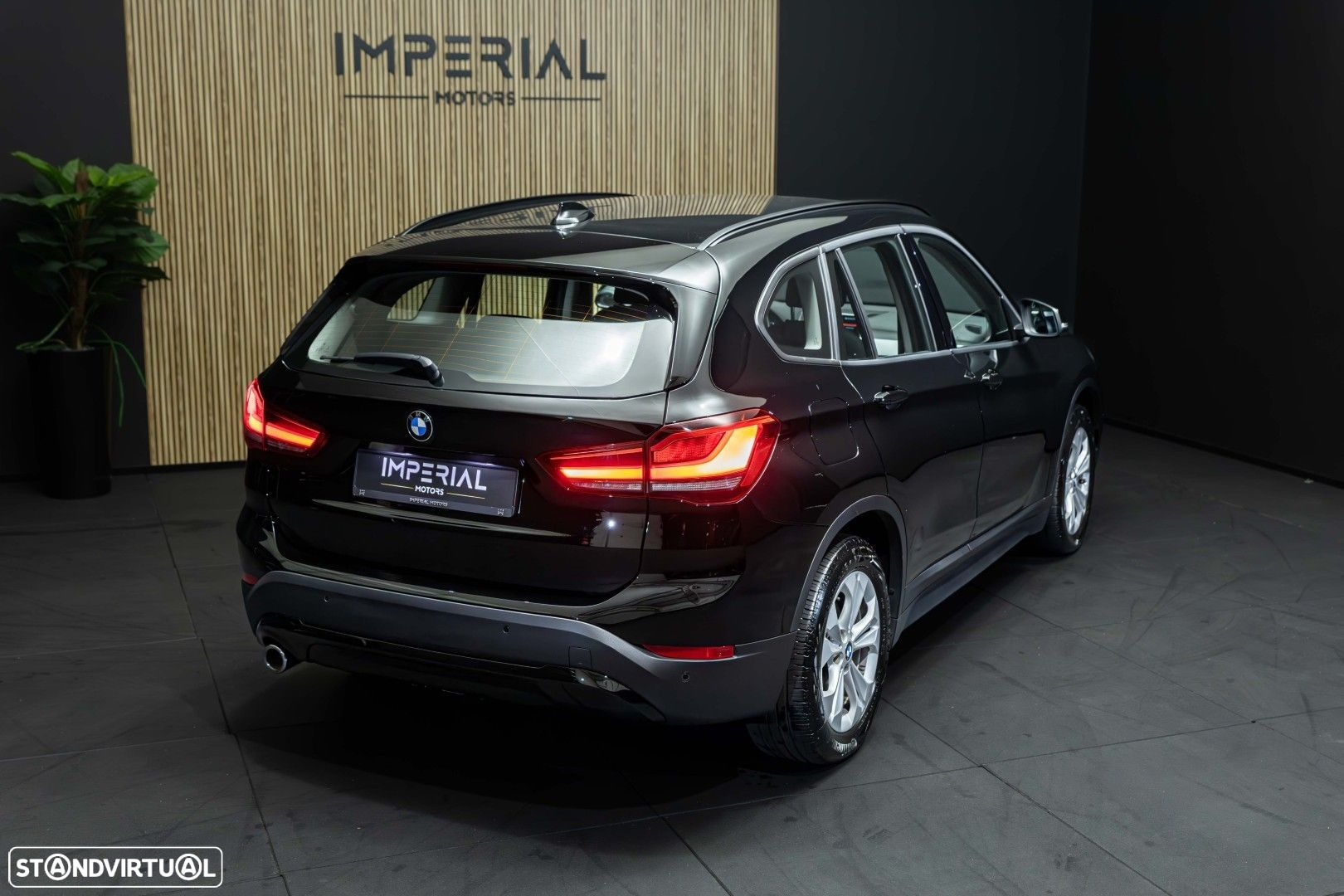 BMW X1 25 e xDrive Corporate Edition - 16