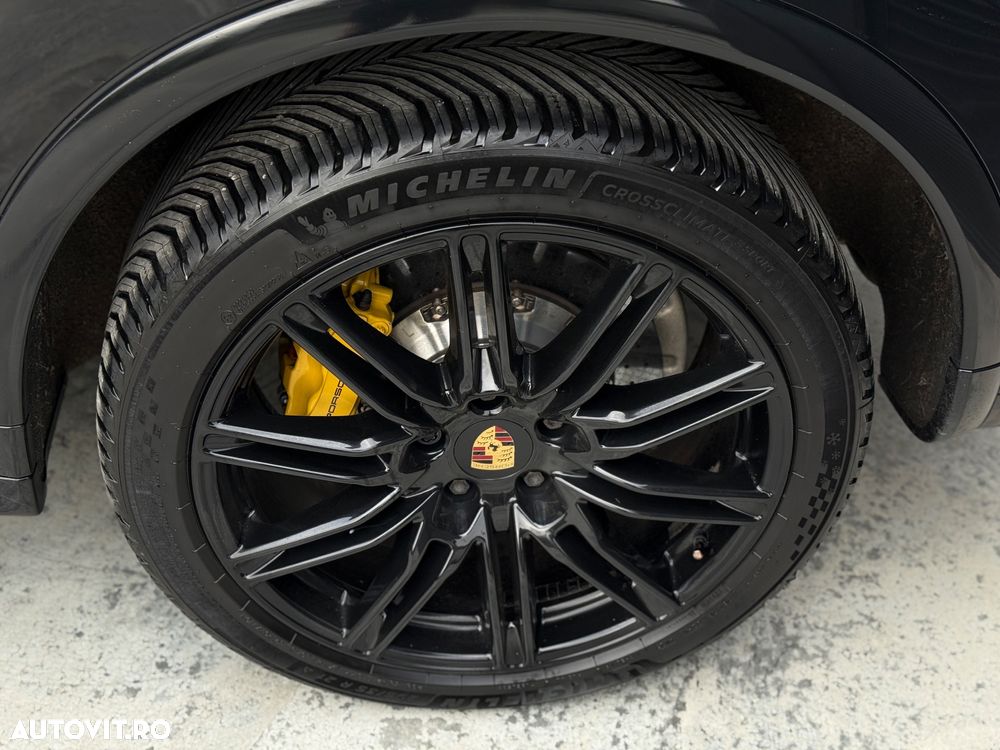 Porsche Cayenne - 20