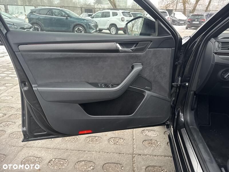 Skoda Superb 1.5 TSI Sportline DSG - 18