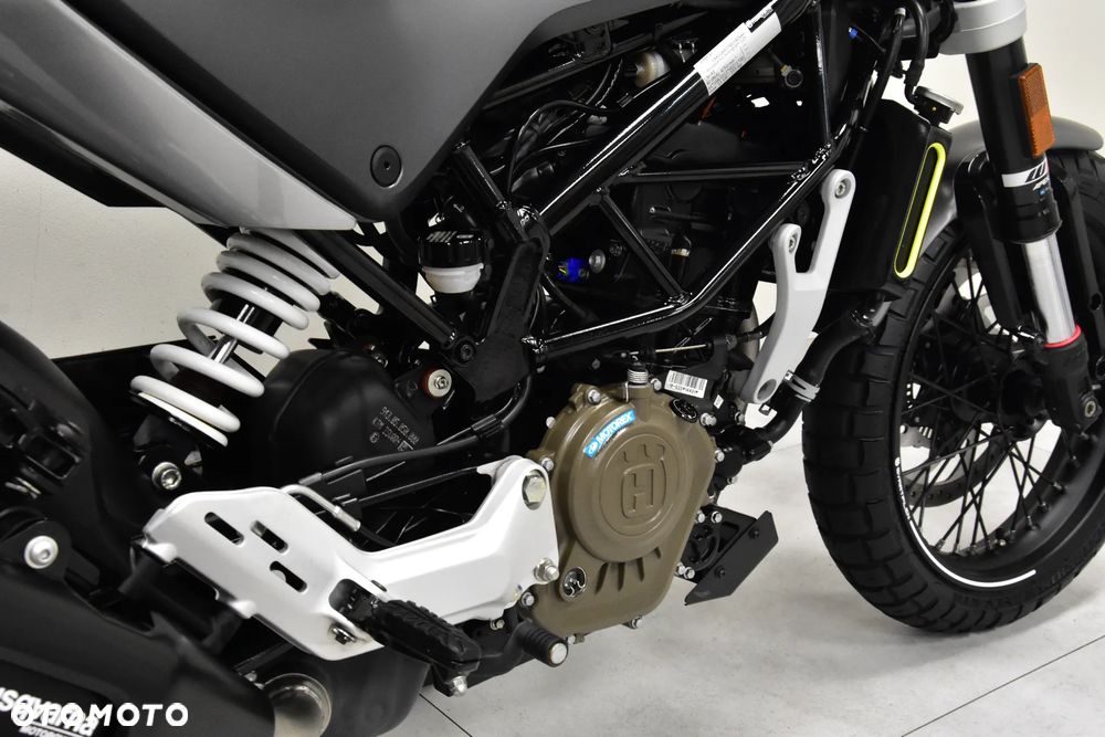 Husqvarna Svartpilen - 23