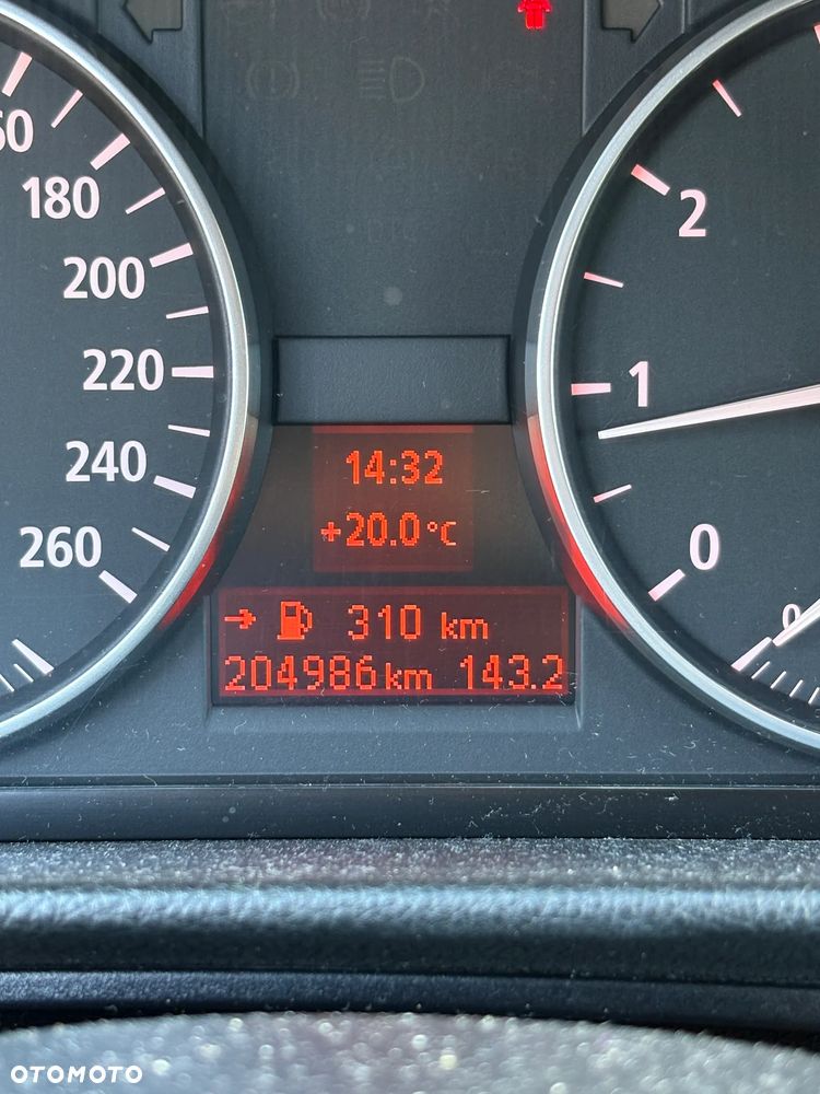 BMW Seria 3 320i - 17