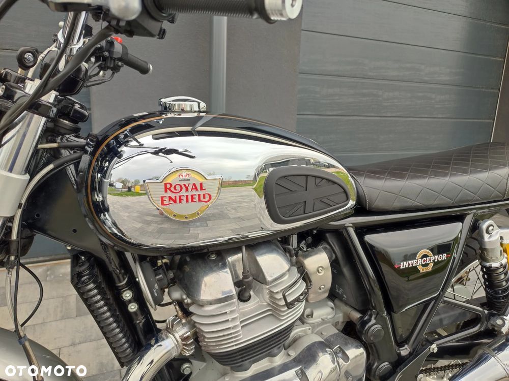 Royal Enfield Interceptor - 8