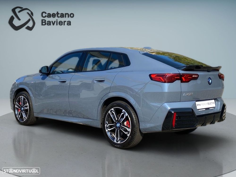 BMW iX2 eDrive20 Pack Desportivo M Pro - 27