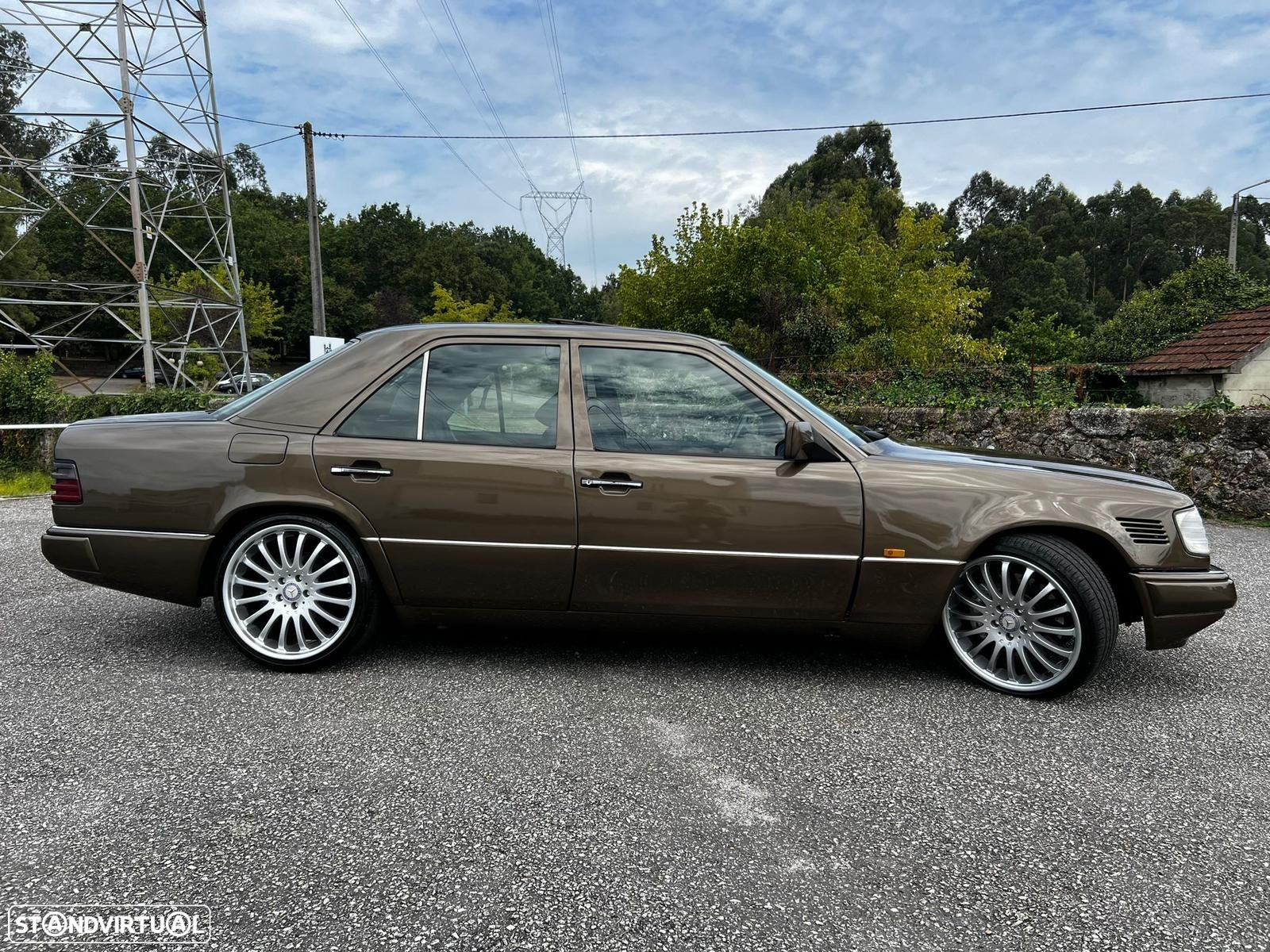 Mercedes-Benz 300 TD - 14