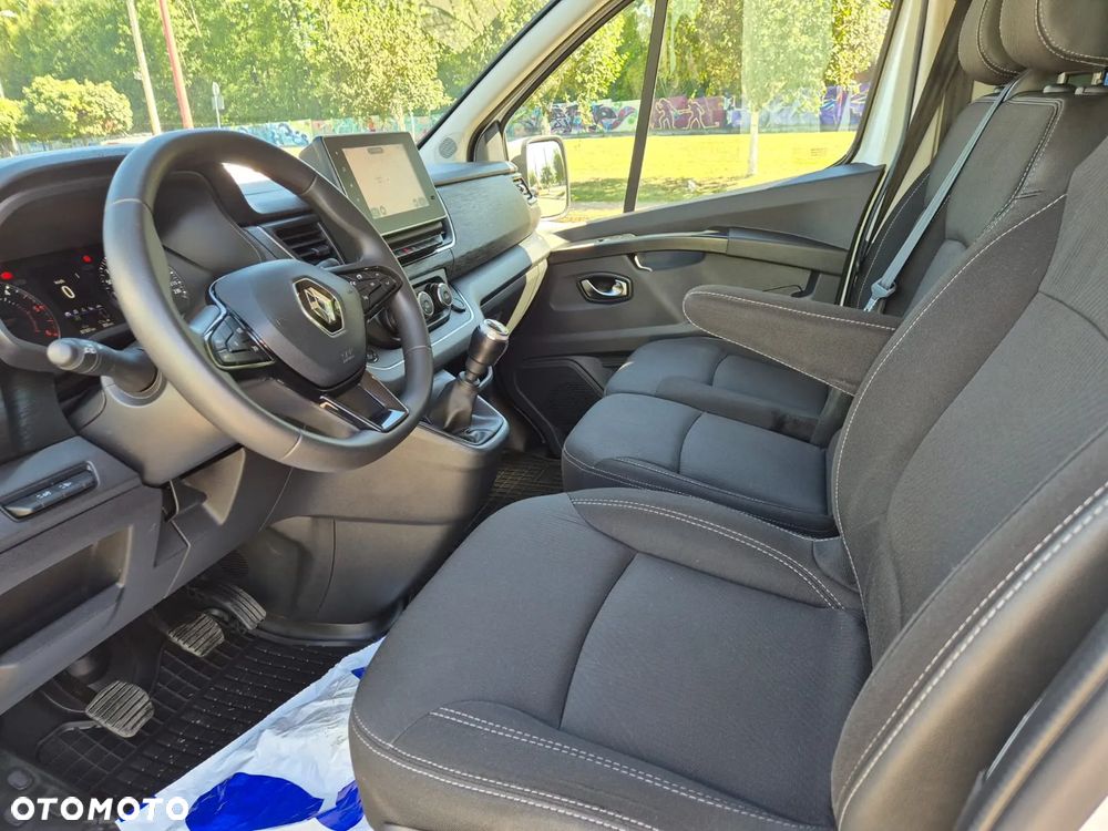 Renault Trafic - 15