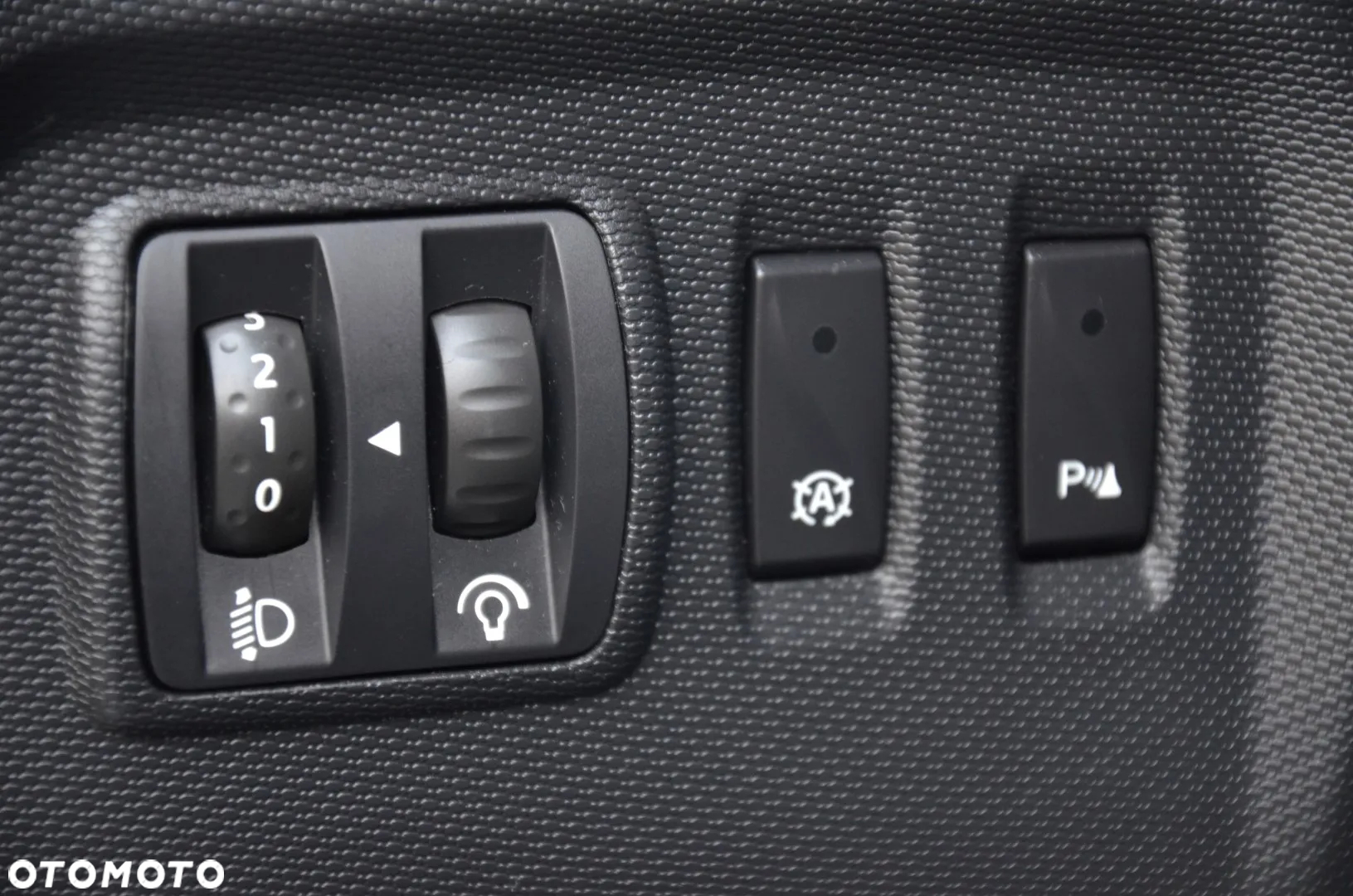 Renault Captur - 24