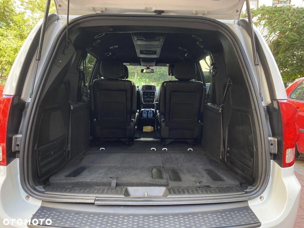 Dodge Grand Caravan 3.6 R/T - 12