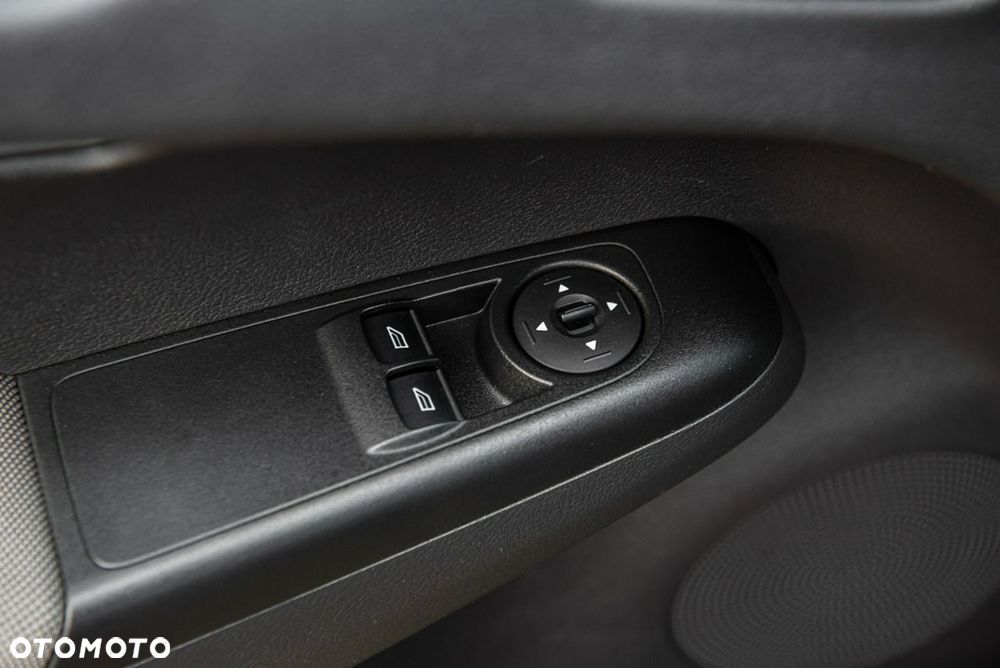 Ford Tourneo Courier - 16