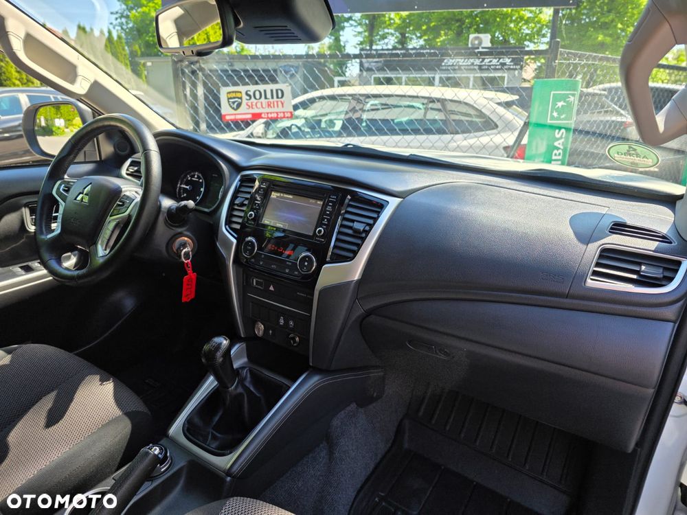 Mitsubishi L200 2.2 d DC Intense - 21