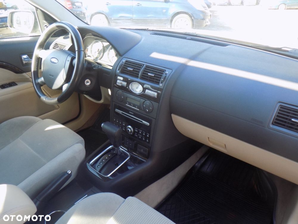 Ford Mondeo SW - 7