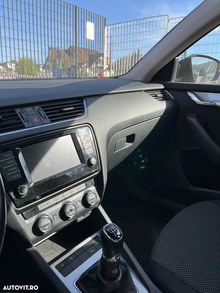 Skoda Octavia 1.6 TDI Active - 6